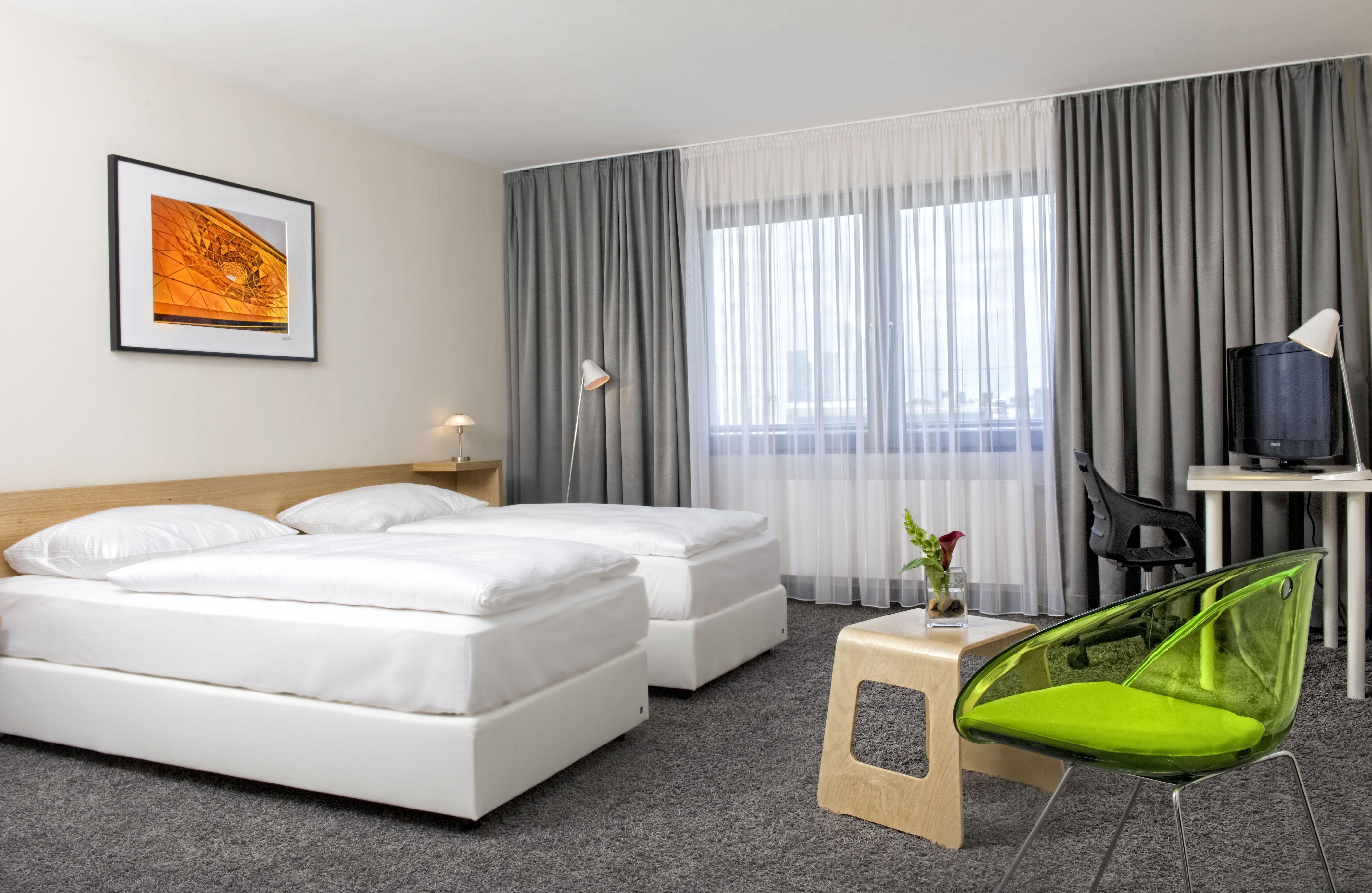 Tryp By Wyndham Frankfurt Hotell Frankfurt am Main Rum bild