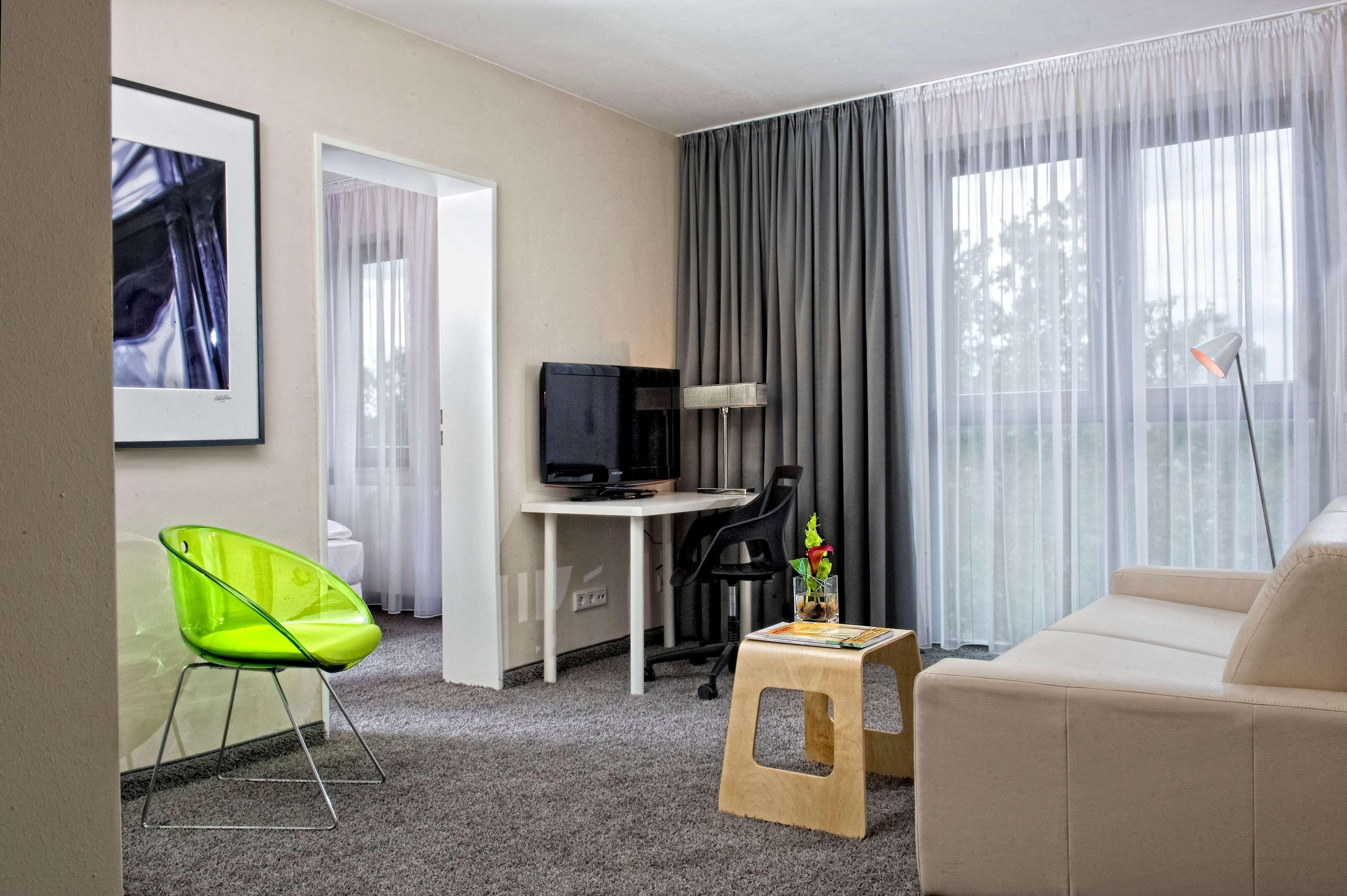 Tryp By Wyndham Frankfurt Hotell Frankfurt am Main Rum bild