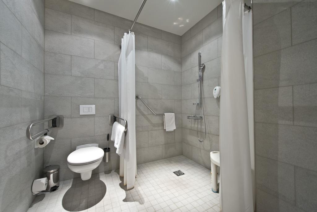 Tryp By Wyndham Frankfurt Hotell Frankfurt am Main Rum bild