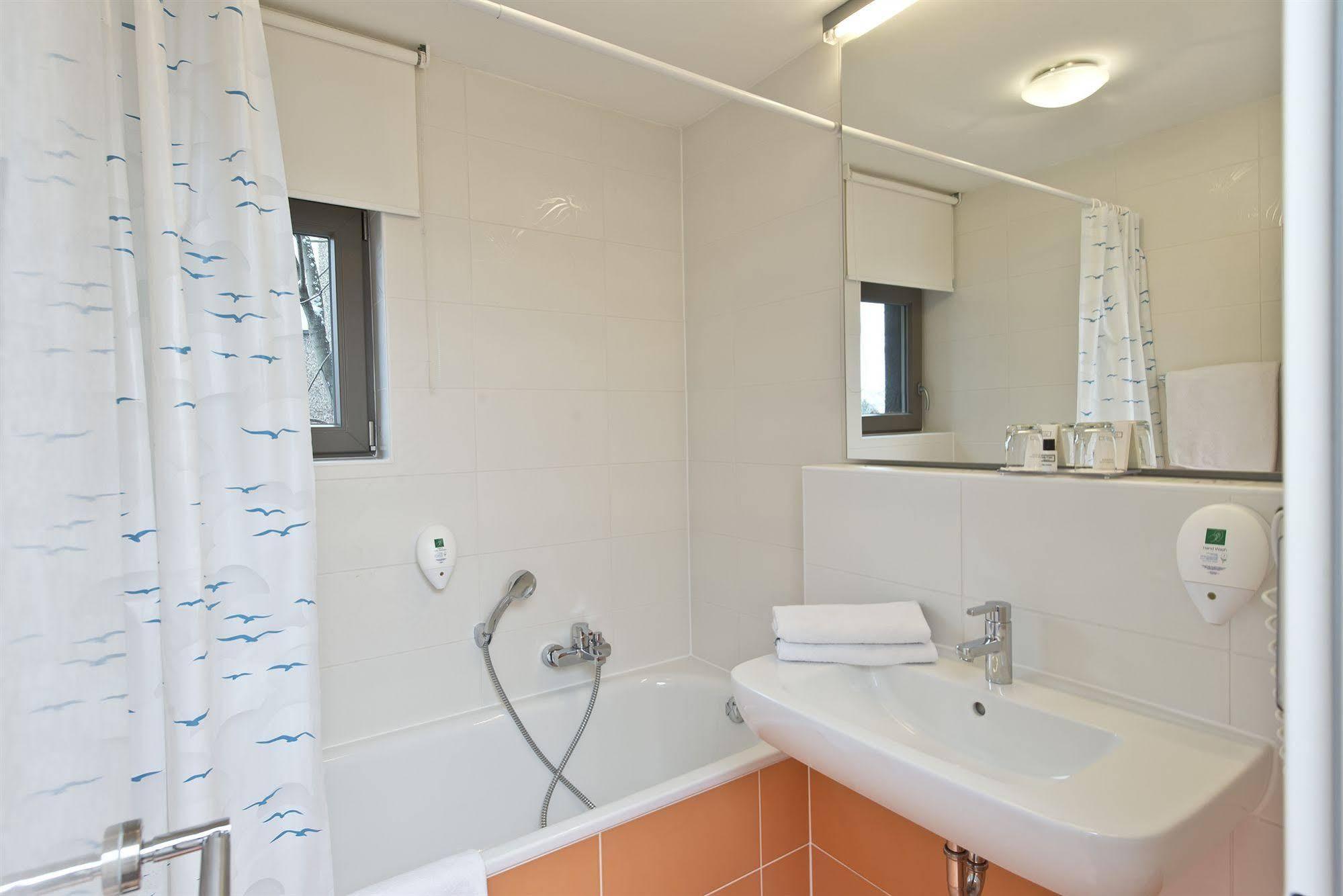 Tryp By Wyndham Frankfurt Hotell Frankfurt am Main Rum bild